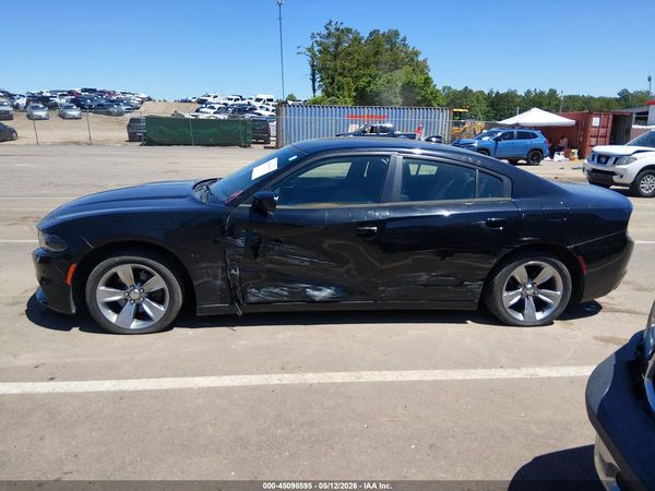 2016 DODGE CHARGER SXT
