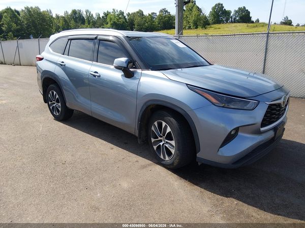 2022 TOYOTA HIGHLANDER XLE