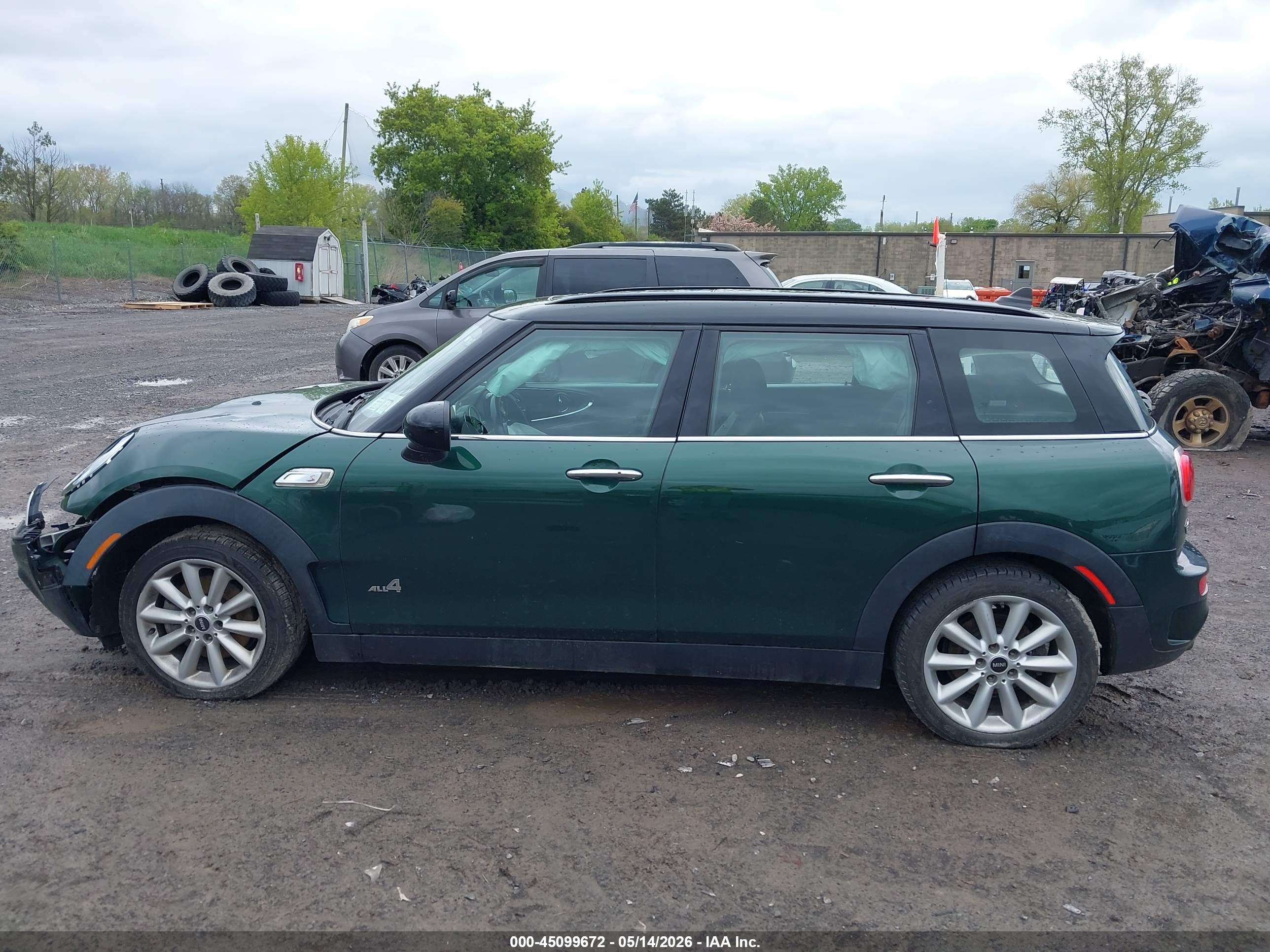 2017 MINI CLUBMAN COOPER S