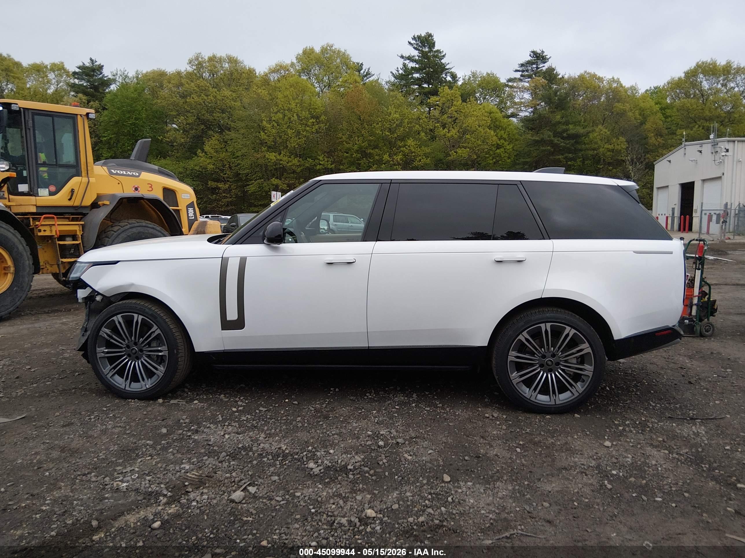2025 LAND ROVER RANGE ROVER P400 SE 7 SEAT