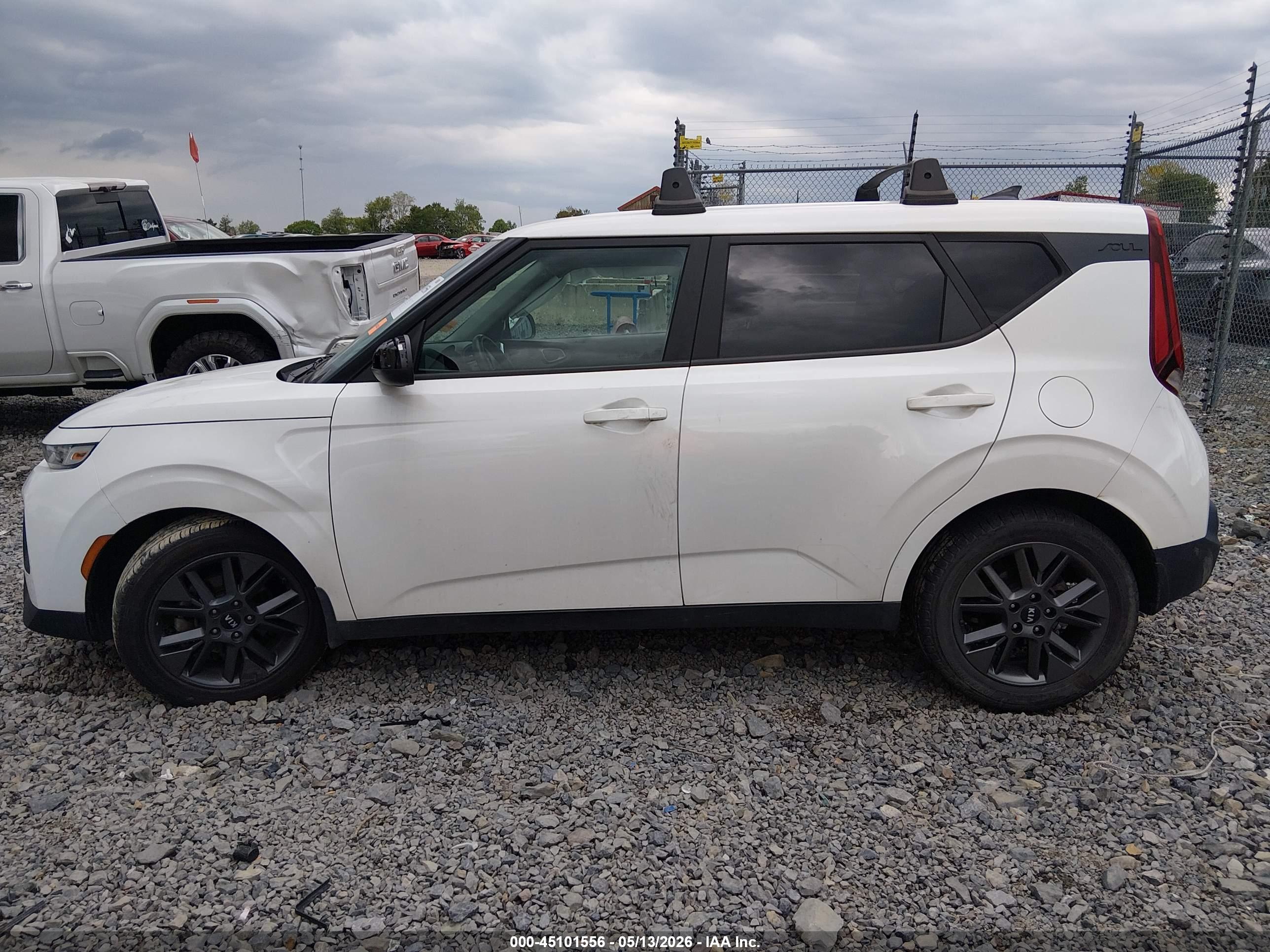 2021 KIA SOUL S