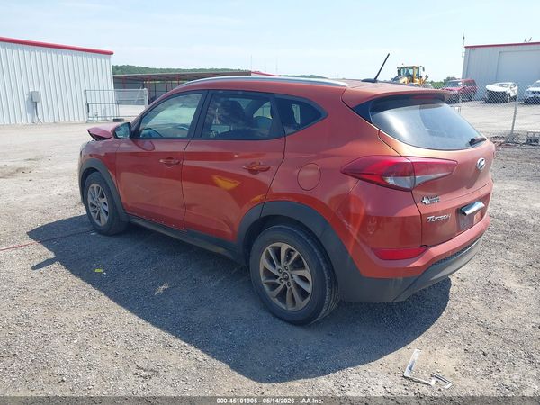 2016 HYUNDAI TUCSON SE