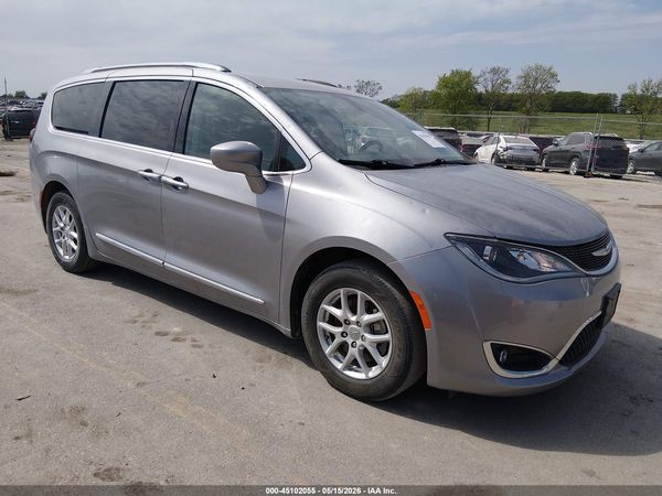 2020 CHRYSLER PACIFICA TOURING L — I1