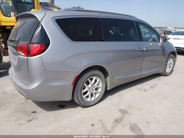 2020 CHRYSLER PACIFICA TOURING L — I4