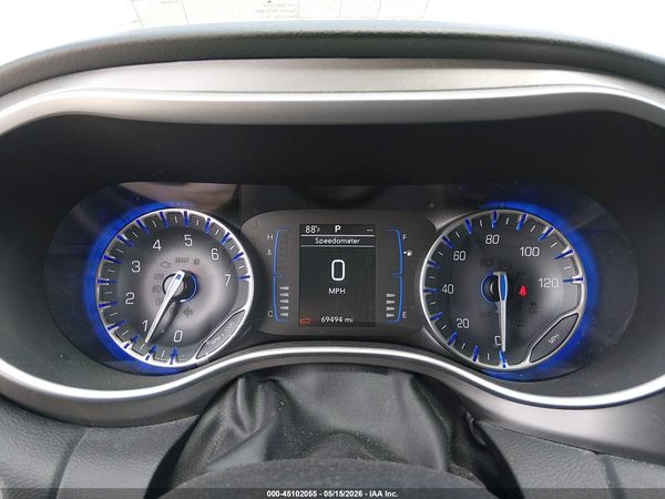 2020 CHRYSLER PACIFICA TOURING L — I7