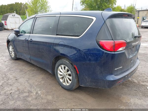 2017 CHRYSLER PACIFICA TOURING — I3