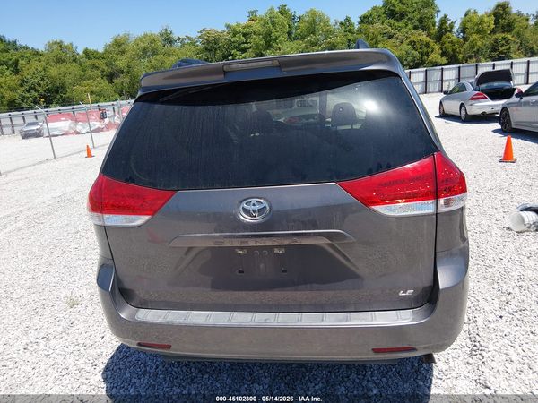 2014 TOYOTA SIENNA LE V6 8 PASSENGER