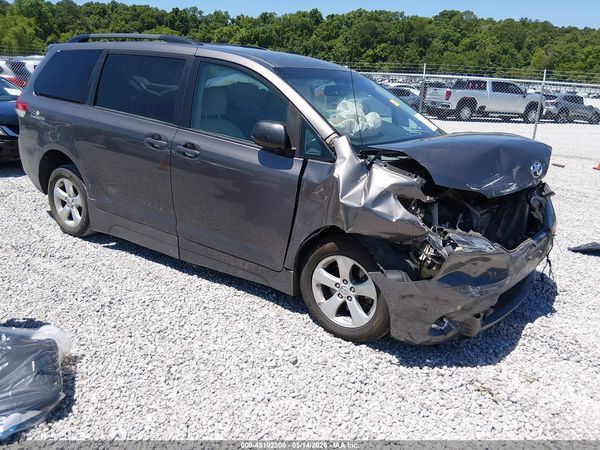2014 TOYOTA SIENNA LE V6 8 PASSENGER