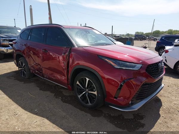 2022 TOYOTA HIGHLANDER XSE