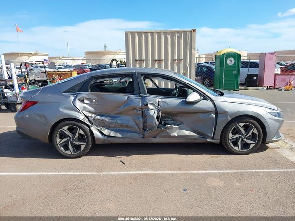 2022 HYUNDAI ELANTRA SEL