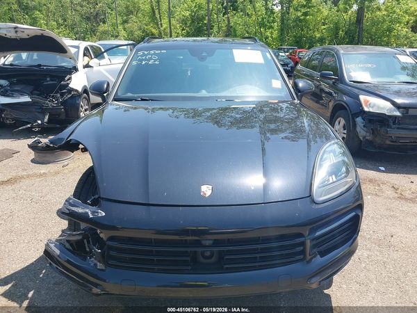 2019 PORSCHE CAYENNE