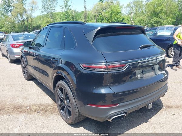 2019 PORSCHE CAYENNE
