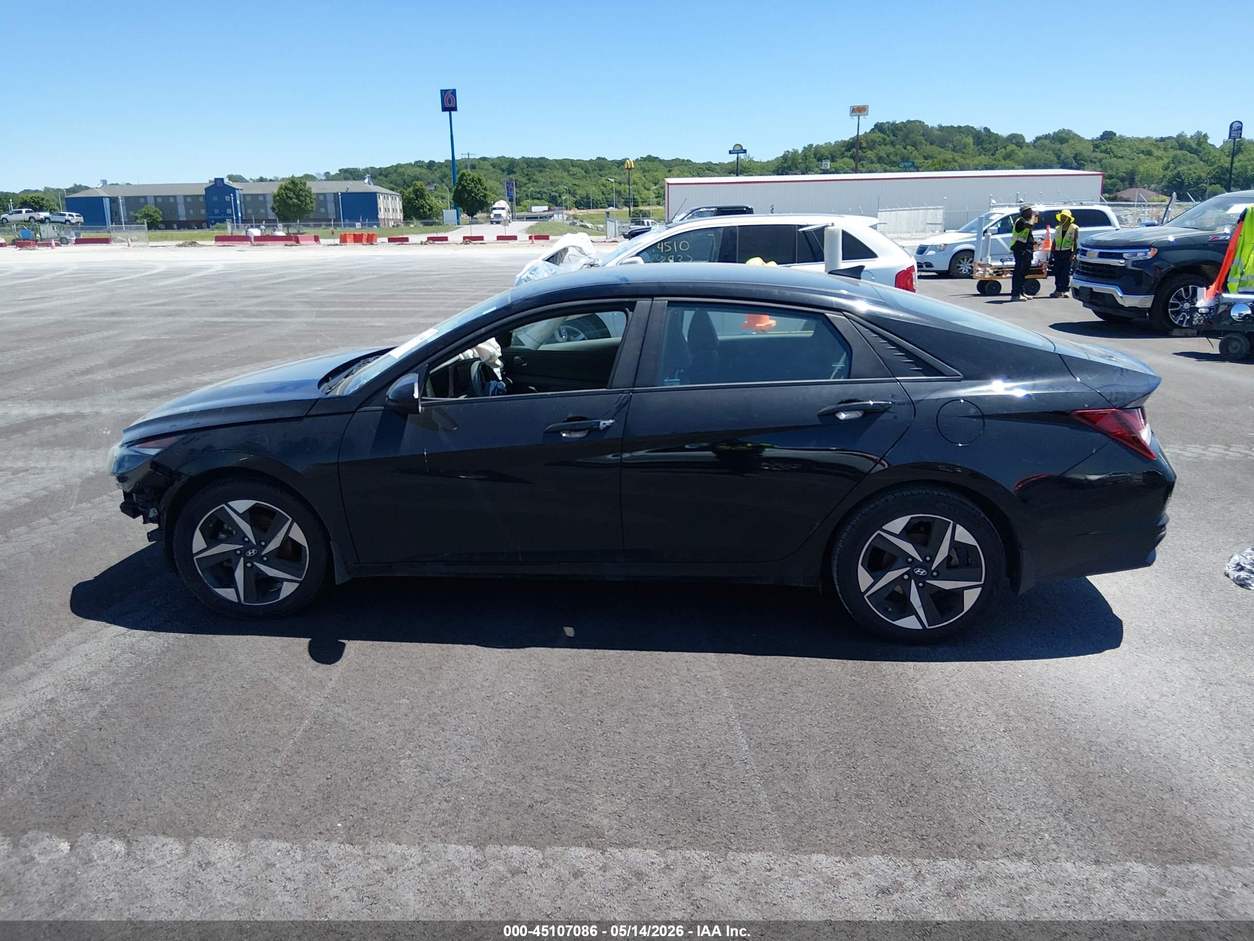 2023 HYUNDAI ELANTRA SEL