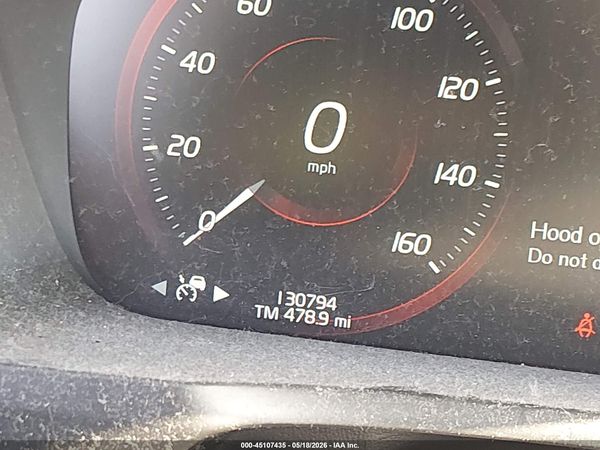 2017 VOLVO XC90 T6 MOMENTUM