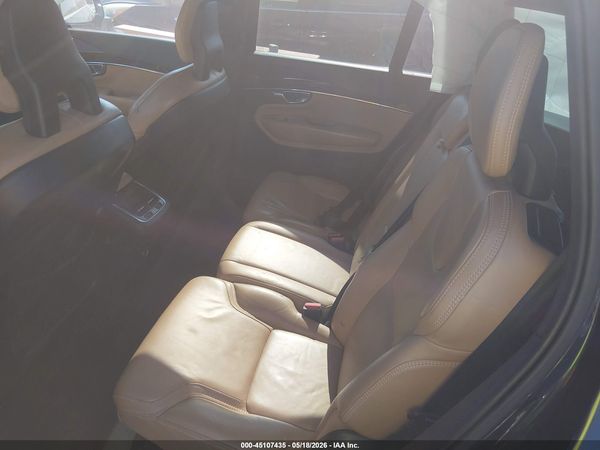 2017 VOLVO XC90 T6 MOMENTUM