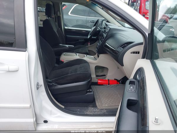 2016 DODGE GRAND CARAVAN SXT — I5