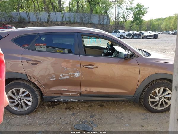 2016 HYUNDAI TUCSON SE