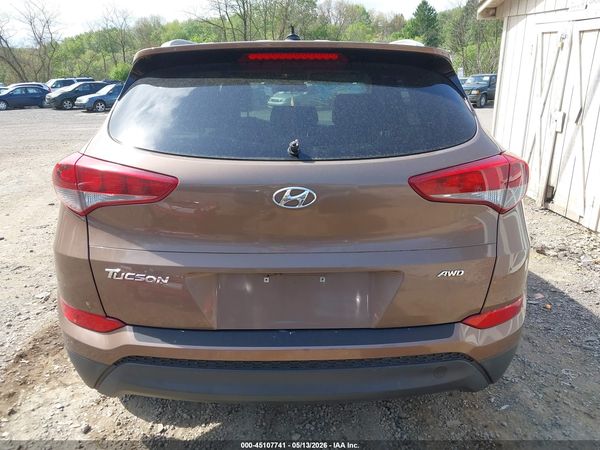 2016 HYUNDAI TUCSON SE