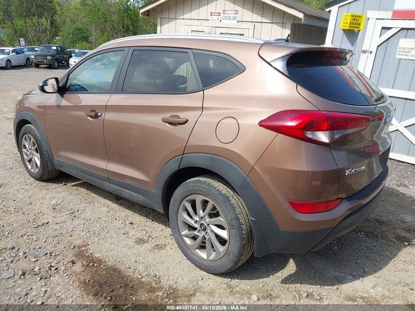 2016 HYUNDAI TUCSON SE