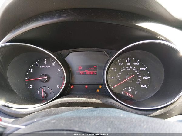 2016 KIA SEDONA LX