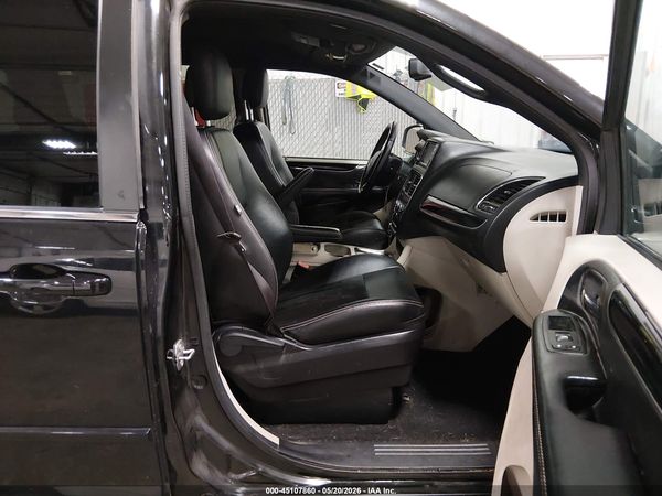 2017 DODGE GRAND CARAVAN SXT — I5