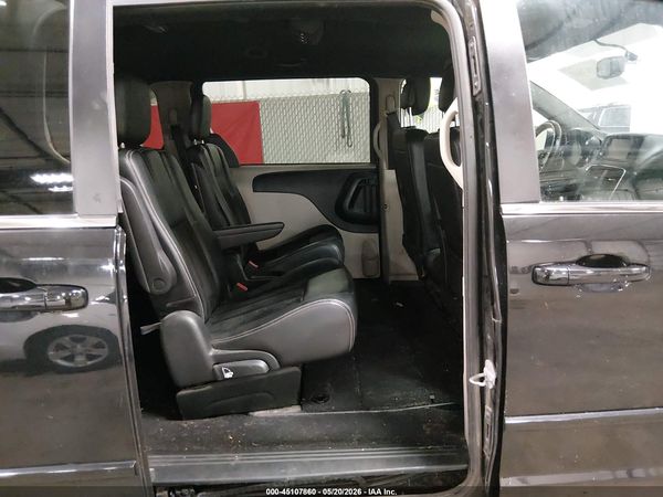 2017 DODGE GRAND CARAVAN SXT — I8