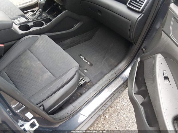 2021 HYUNDAI TUCSON SE
