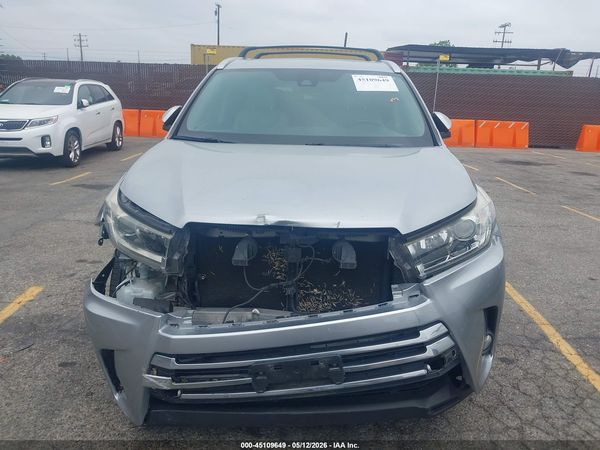 2017 TOYOTA HIGHLANDER LIMITED