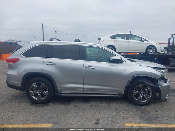 2017 TOYOTA HIGHLANDER LIMITED