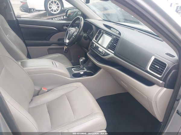 2017 TOYOTA HIGHLANDER LIMITED