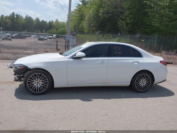 2024 MERCEDES-BENZ C 300