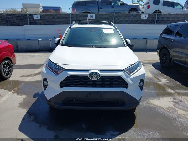 2019 TOYOTA RAV4 XLE