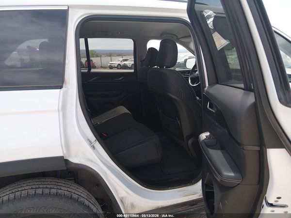 2023 JEEP GRAND CHEROKEE LAREDO 4X4