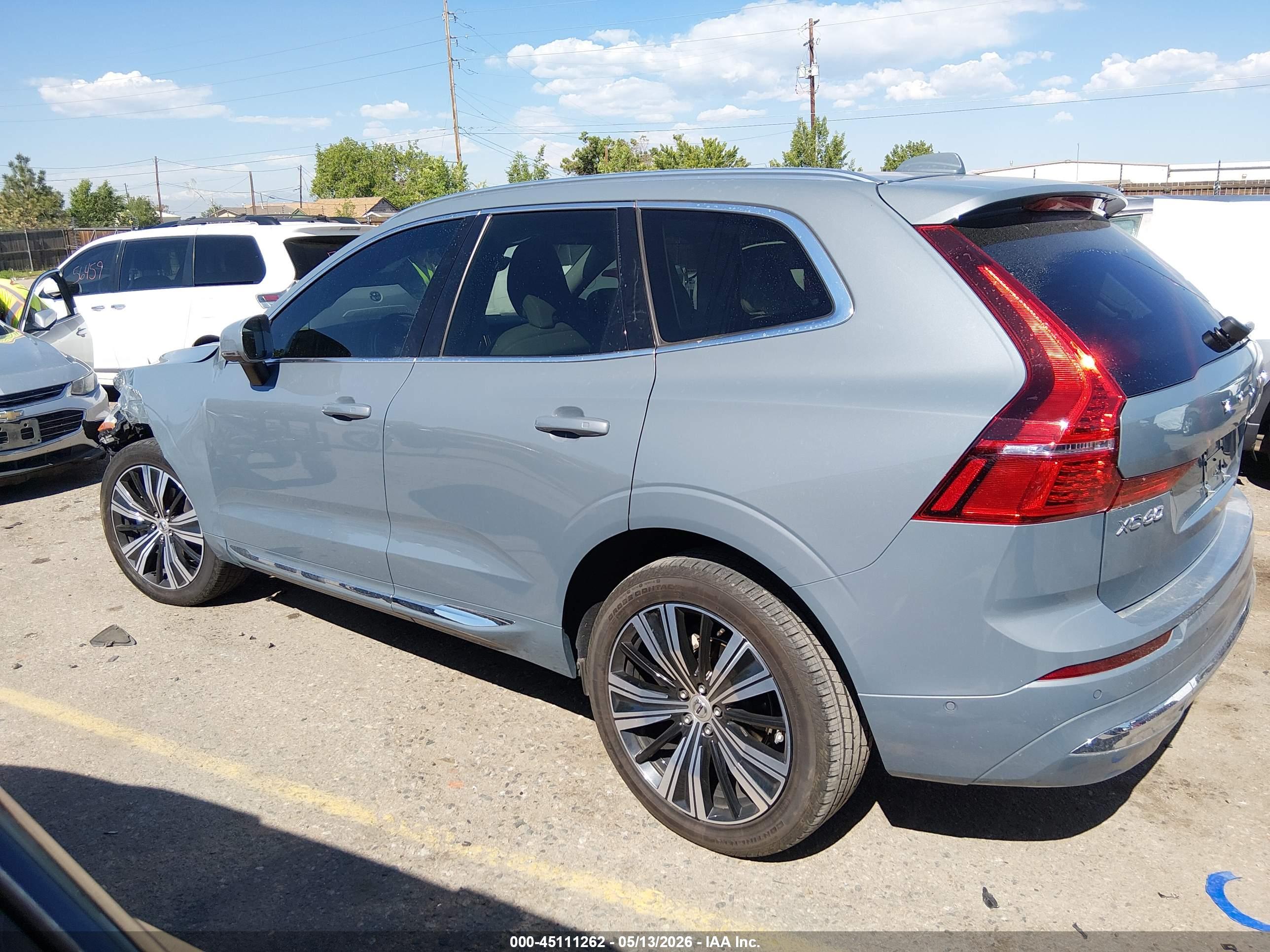 2023 VOLVO XC60 B5 ULTIMATE BRIGHT THEME