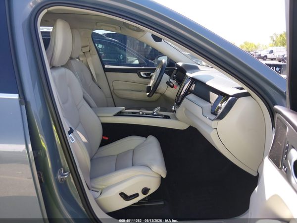 2023 VOLVO XC60 B5 ULTIMATE BRIGHT THEME