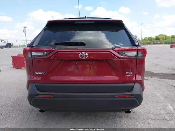 2025 TOYOTA RAV4 XLE