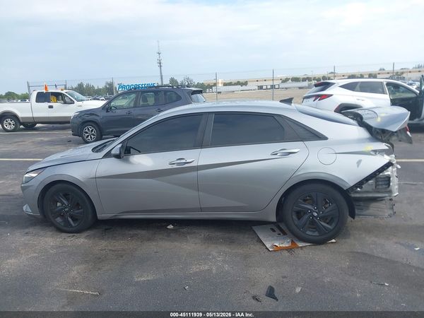2022 HYUNDAI ELANTRA SEL