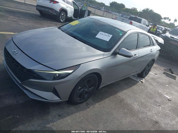 2022 HYUNDAI ELANTRA SEL