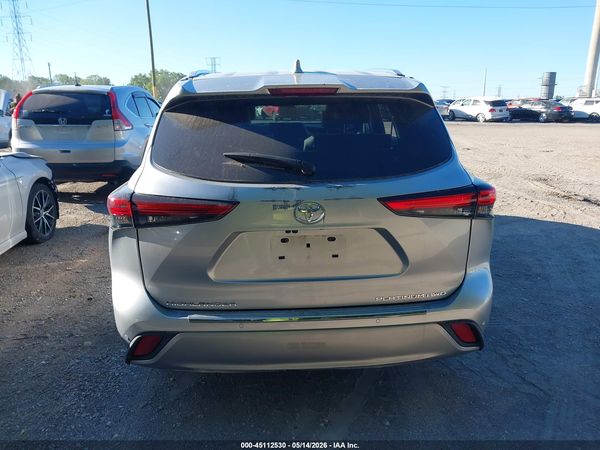 2021 TOYOTA HIGHLANDER PLATINUM
