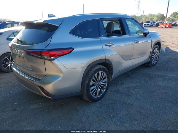 2021 TOYOTA HIGHLANDER PLATINUM