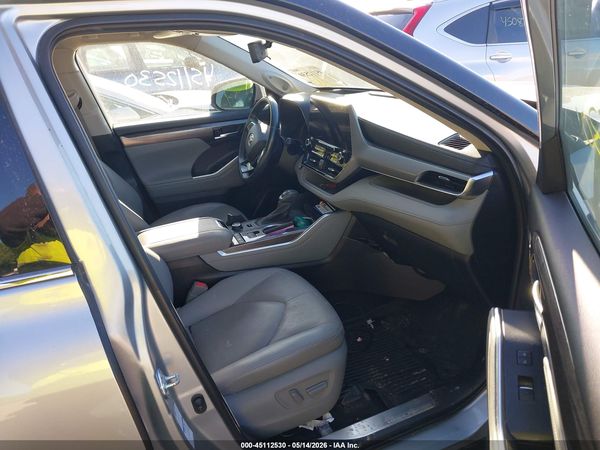 2021 TOYOTA HIGHLANDER PLATINUM