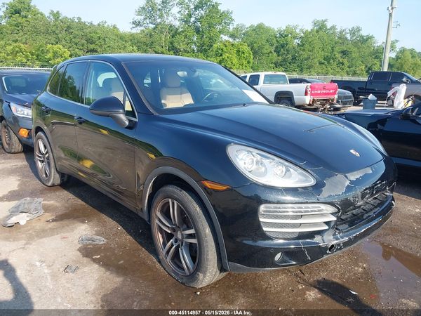 2014 PORSCHE CAYENNE PLATINUM EDITION