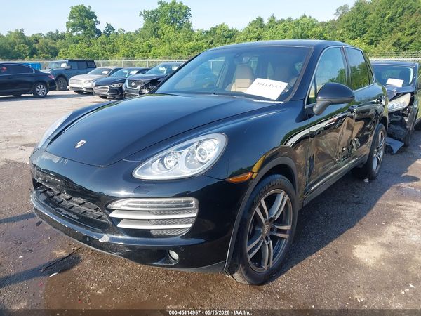 2014 PORSCHE CAYENNE PLATINUM EDITION