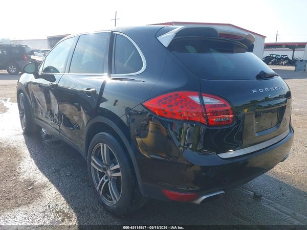 2014 PORSCHE CAYENNE PLATINUM EDITION