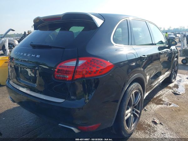 2014 PORSCHE CAYENNE PLATINUM EDITION