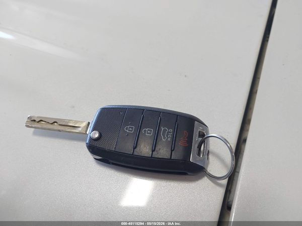 2016 KIA SORENTO 2.4L LX