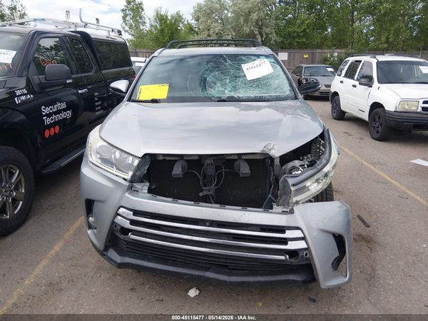 2017 TOYOTA HIGHLANDER LIMITED PLATINUM