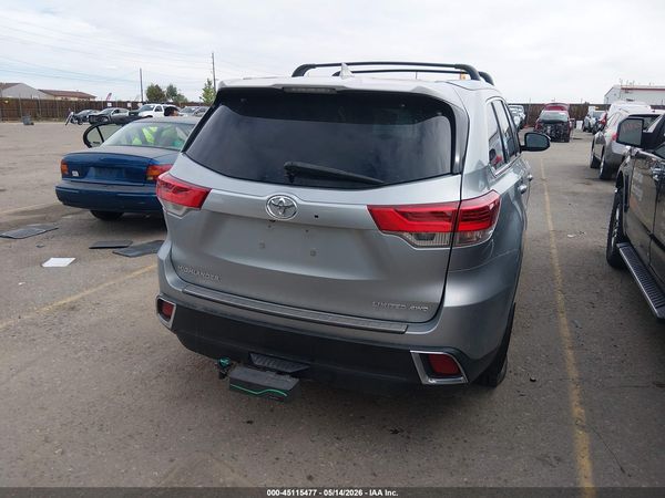 2017 TOYOTA HIGHLANDER LIMITED PLATINUM