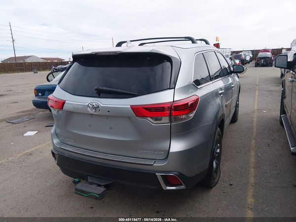 2017 TOYOTA HIGHLANDER LIMITED PLATINUM