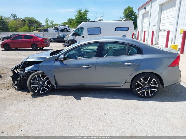 2018 VOLVO S60 T5 DYNAMIC